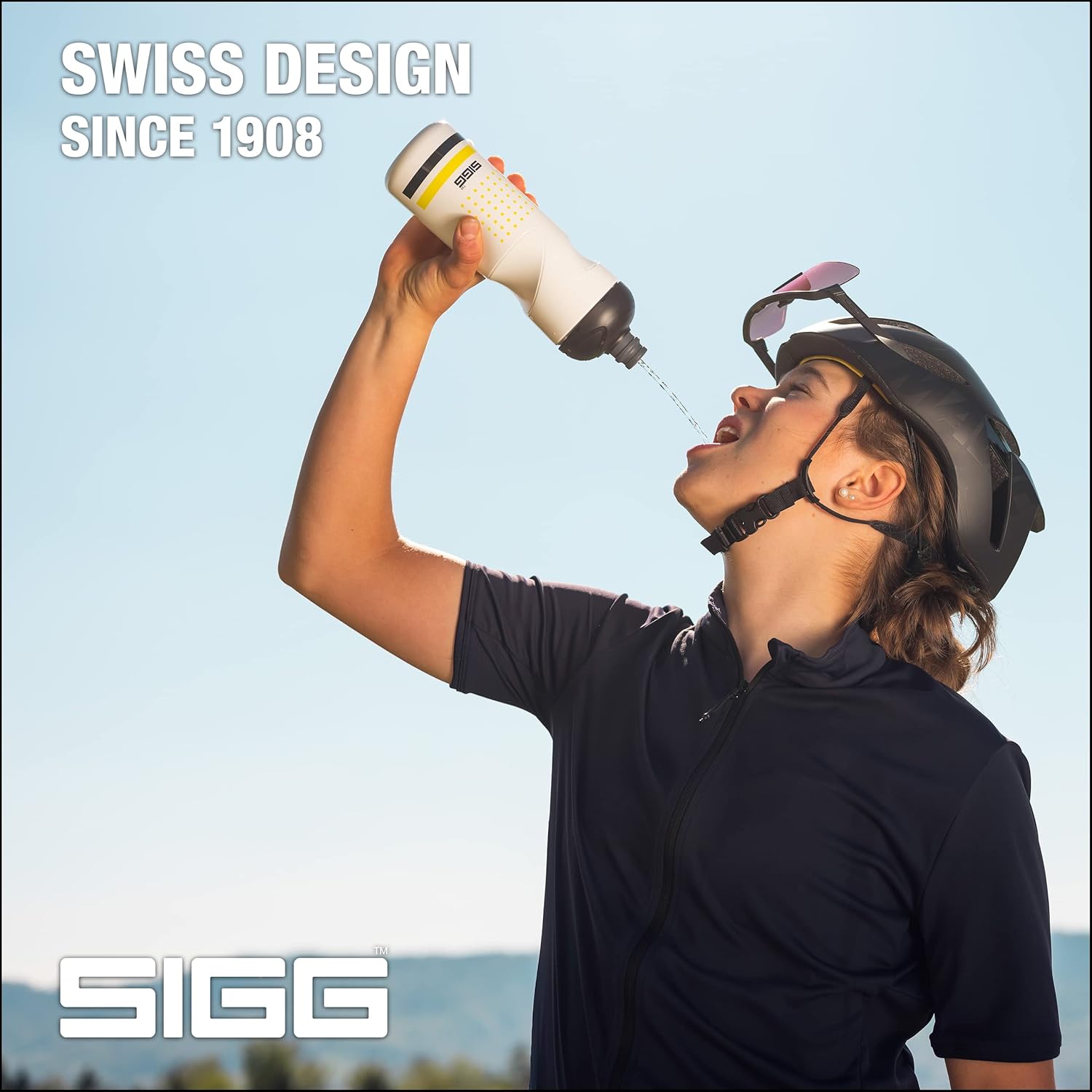 SIGG Pulsar Black Bike Water Bottle (0.75 L), Leakproof Cycling Bottle, Super Lightweight and BPA-Free Sports Bottle with SureSnap® Valve